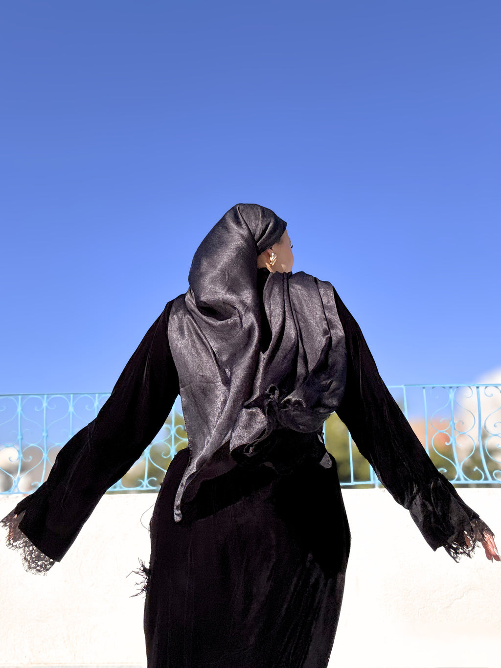 Abaya Sahar