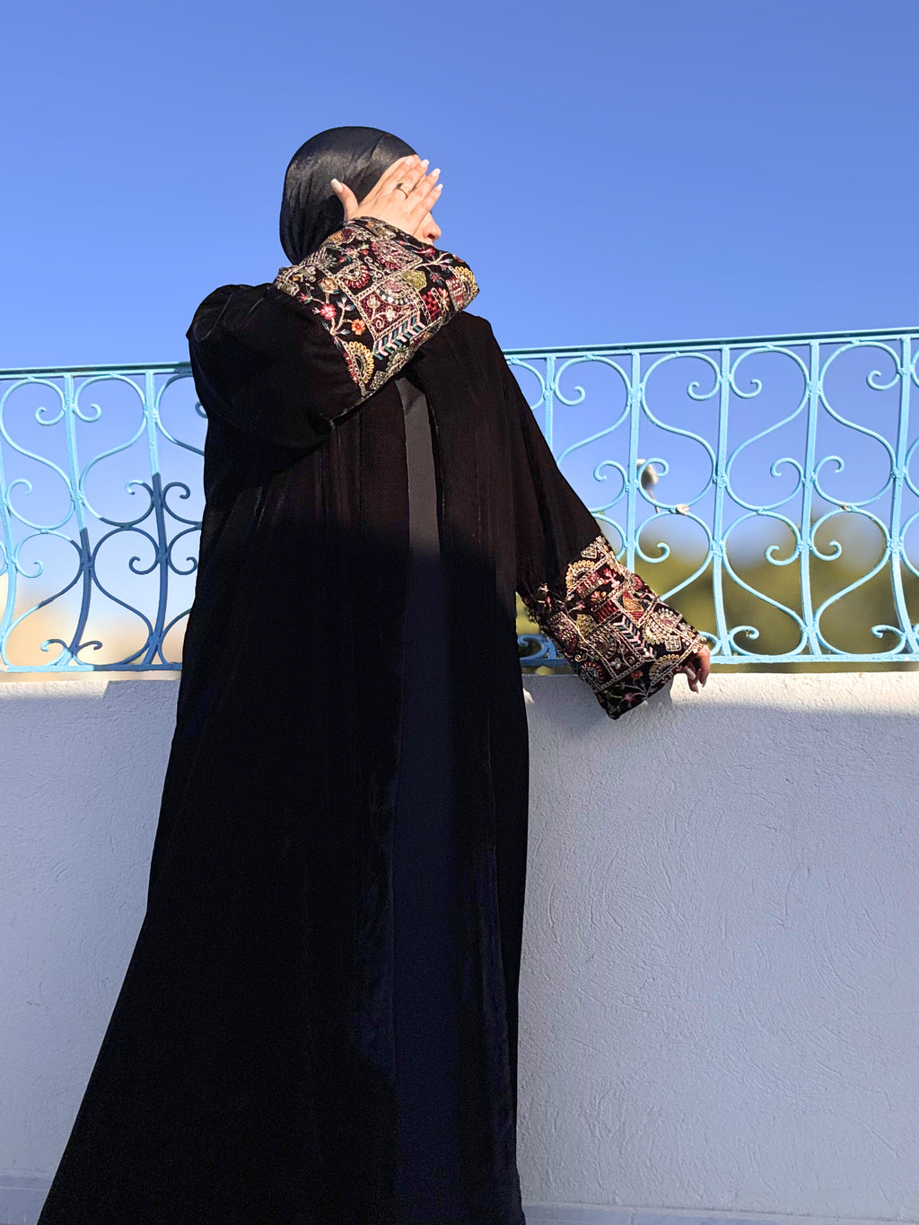 Abaya Amira