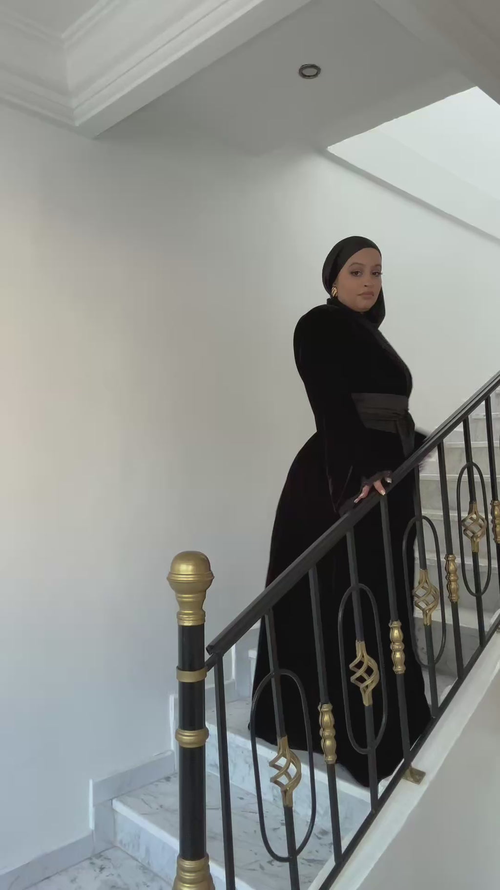 Abaya Sahar